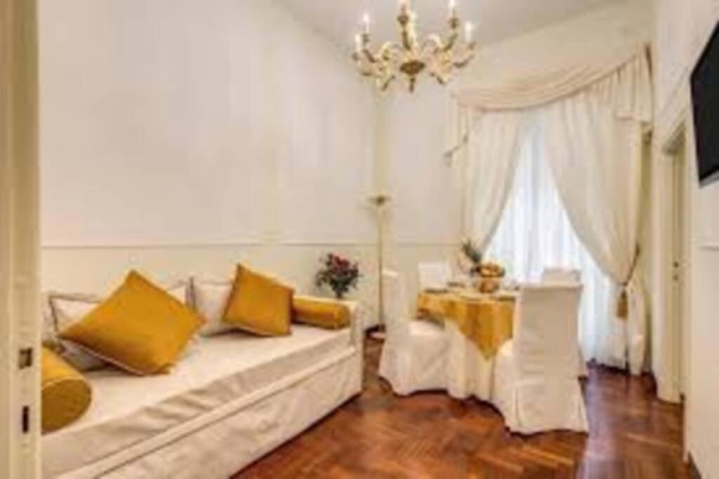 E. Spagna Luxury Apartment - Piazza Di Spagna 로마 외부 사진